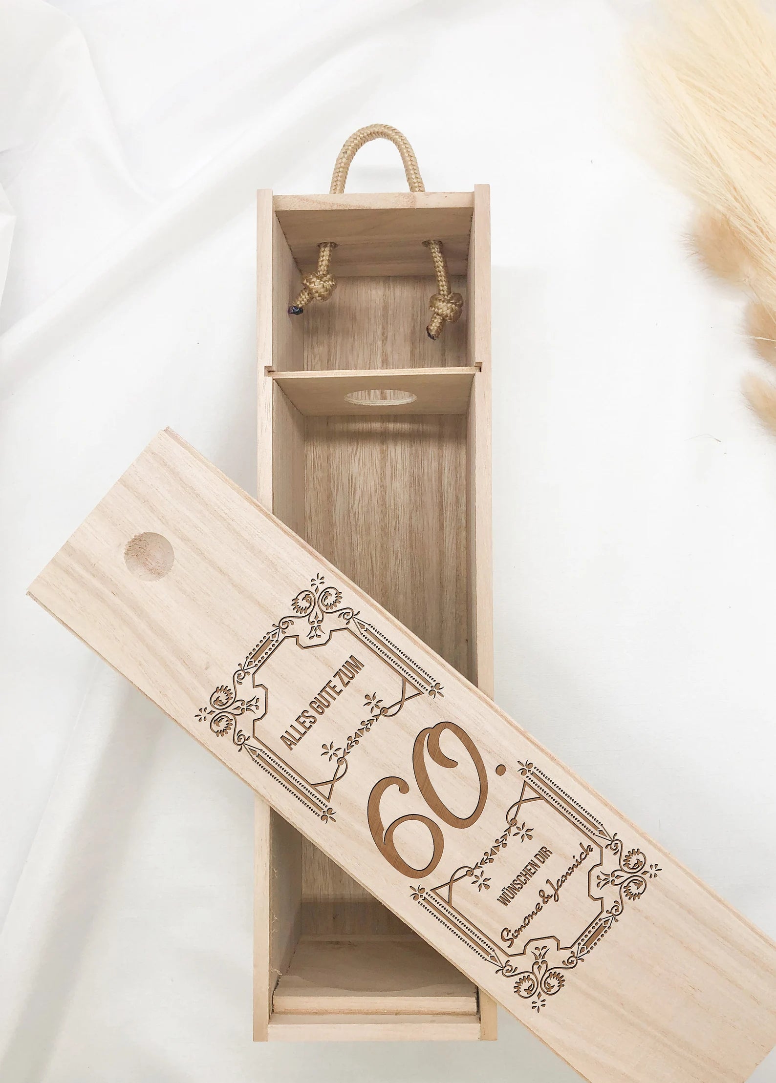 Holz Weinkiste mit Jubiläumszahl und Wunschgravur