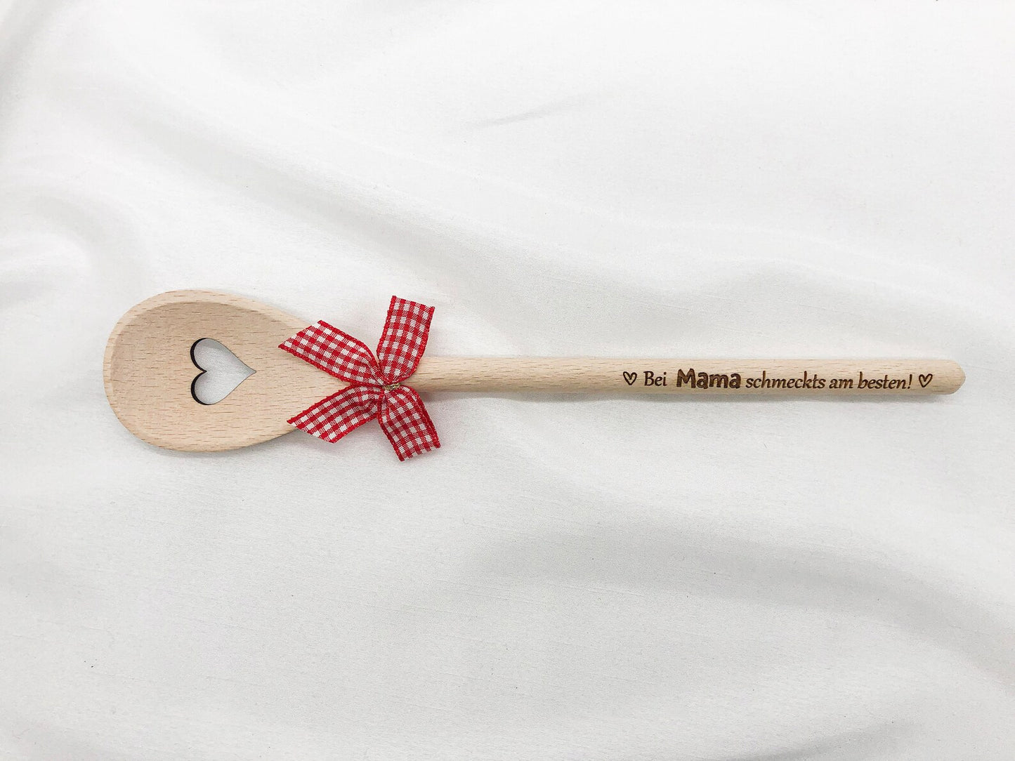 Kochlöffel mit Gravur – „Bei Mama schmeckt’s am besten“ – Geschenk für Mama – Muttertagsgeschenk – Küchenhelfer mit Spruch