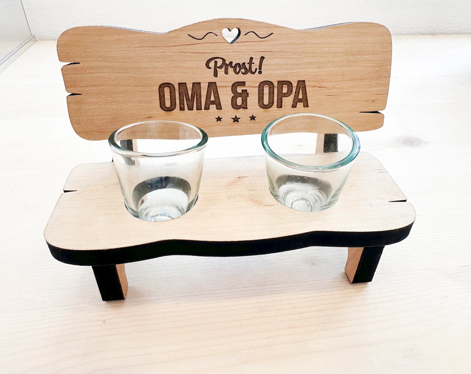 Schnapsbank „Prost Oma & Opa“ – Das originelle Geschenk für Großeltern