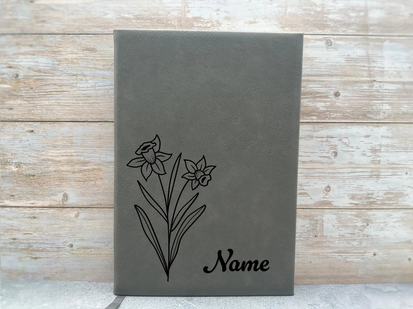 Personalisiertes Notizbuch aus Kunstleder mit Geburtsblume und Wunschname – Das perfekte Geschenk für jeden Anlass