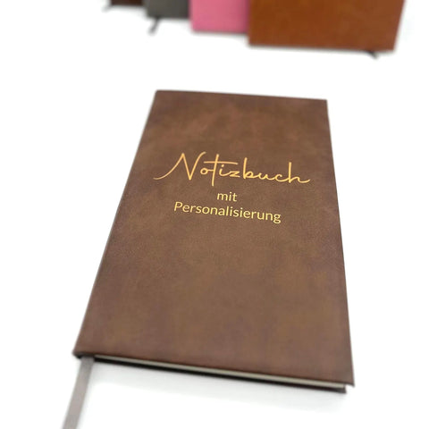 Personalisiertes Notizbuch aus Kunstleder mit Geburtsblume und Wunschname – Das perfekte Geschenk für jeden Anlass