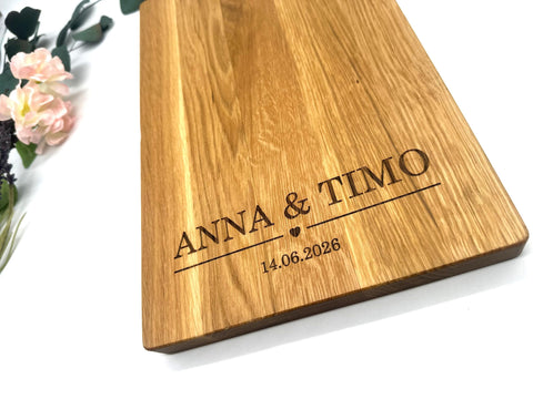 Personalisiertes Schneidebrett Eiche – Hochzeitsgeschenk mit Gravur Name & Datum – Geschenkidee Brautpaar individuell