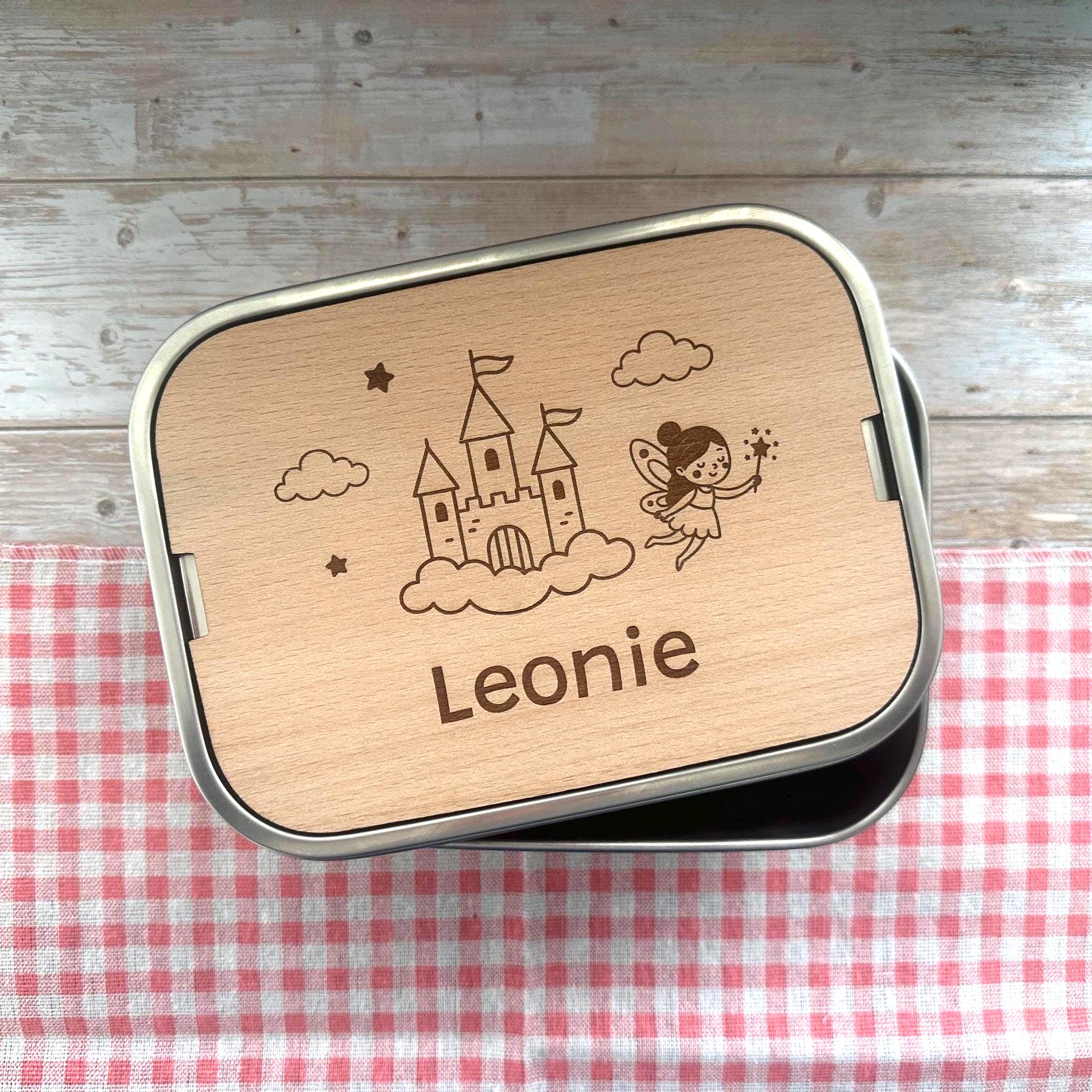 Personalisierte Brotdose Edelstahl, mit Namen, Märchenschloss und Fee, wasserdicht mit Trennsteg & Schneidebrett, Geschenk für Kinder