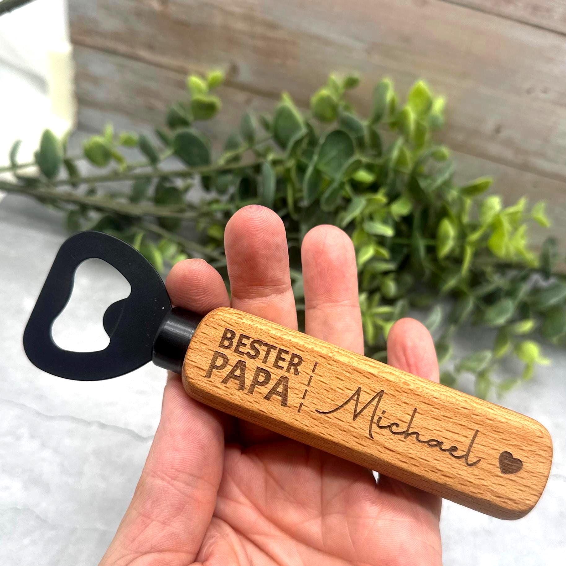 Personalisierter Flaschenöffner aus Holz für Papa mit Gravur "Bester Papa" und Namen | Geschenk für Vatertag, Geburtstag, Weihnachten