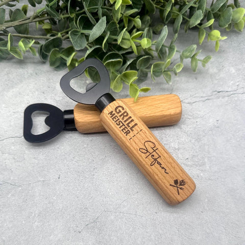 Personalisierter Flaschenöffner aus Holz mit Gravur "Grillmeister" und Namen | Geschenk für Vatertag, Geburtstag, Weihnachten, Grillfreunde