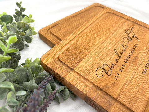 Personalisiertes Schneidebrett Eiche – Hochzeitsgeschenk mit Gravur Name & Datum – Geschenkidee Brautpaar individuell