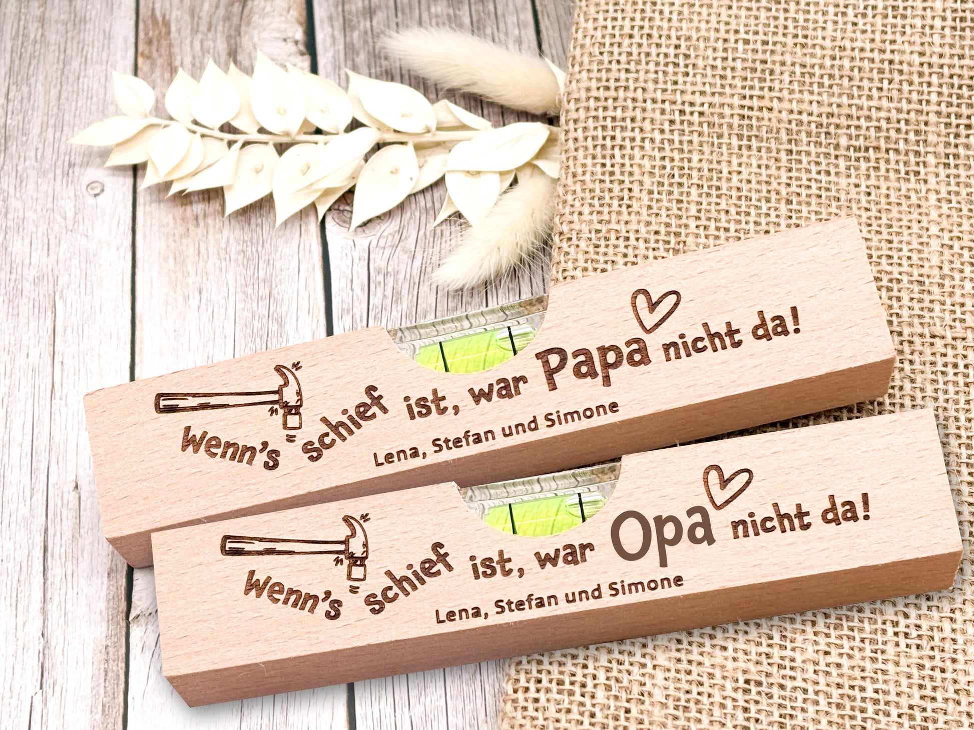 Wasserwaage aus Holz als Geschenk für Opa mit Personalisierung