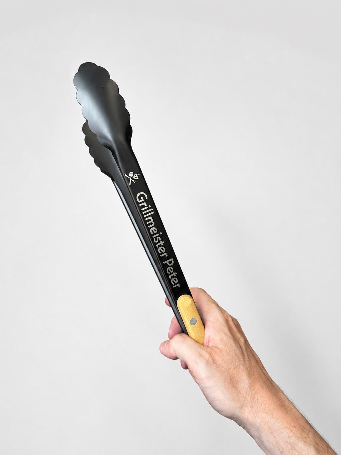 Personalisierte Grillzange mit Namen aus Edlestahl - Schwarz - 38 cm