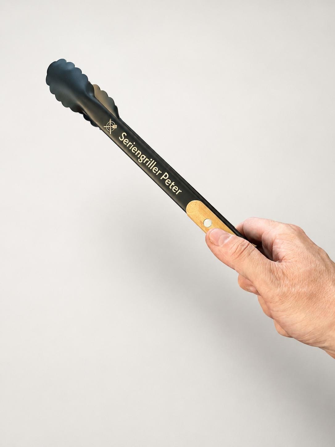 Personalisierte Grillzange mit Namen aus Edlestahl - Schwarz - 38 cm