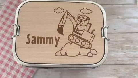 Personalisierte Brotdose Edelstahl mit Namen, Bagger Bärenmotiv, wasserdicht, BPA-frei, mit Trennsteg & Schneidebrett, Geschenk Kinder