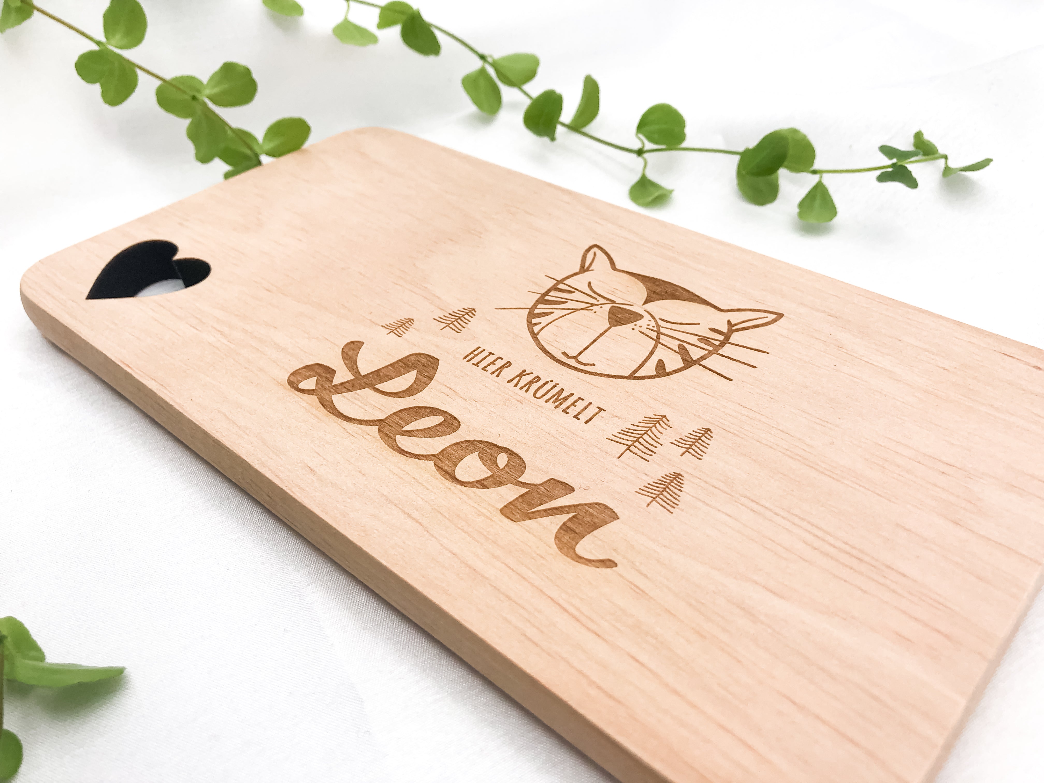 Kinder-Frühstücksbrett mit Motiv und Namen - Stolz aus Holz