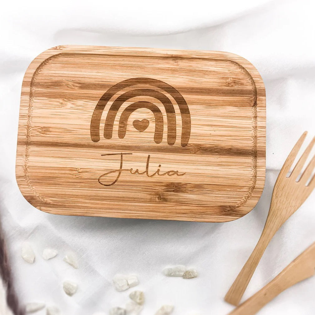Lunchbox "Regenbogen" mit Bambusdeckel, Besteck und Wunschnamen | Brotdose - Stolz aus Holz
